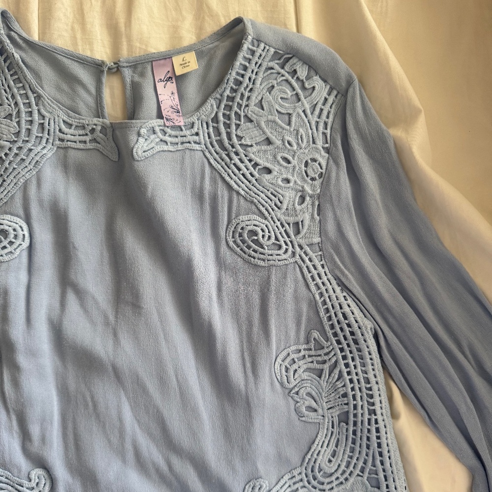 ✨SOLD✨Boutique Blouse